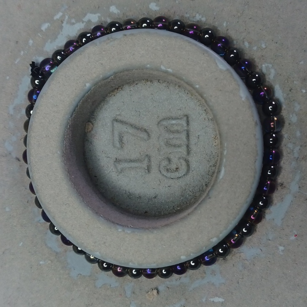 Iridescent and zinc glass bead bracelet 4mm